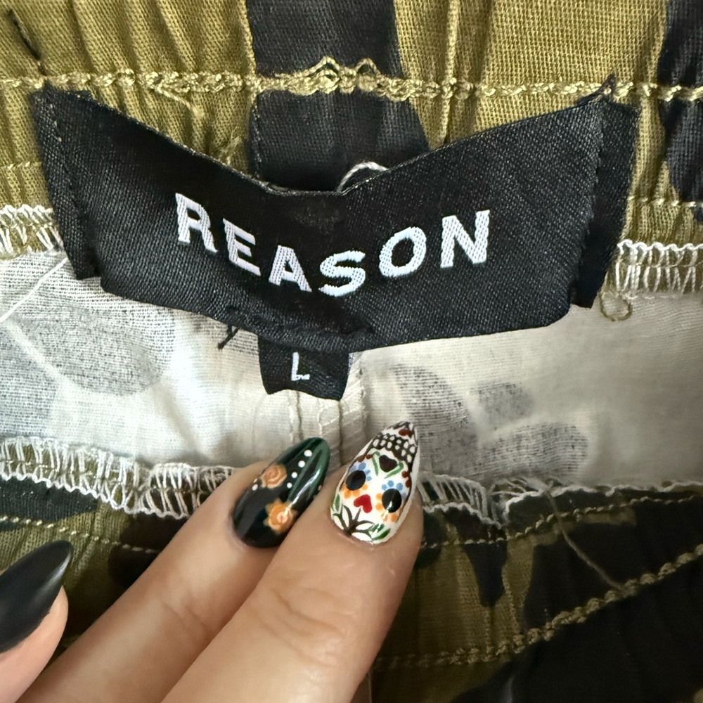 Reason Camouflage Cargo Pants, Size Large NWT - Picture 8 of 11